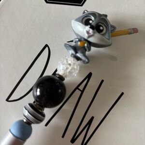 Disney Doorables: Pocahontas: Meeko handmade beaded pen